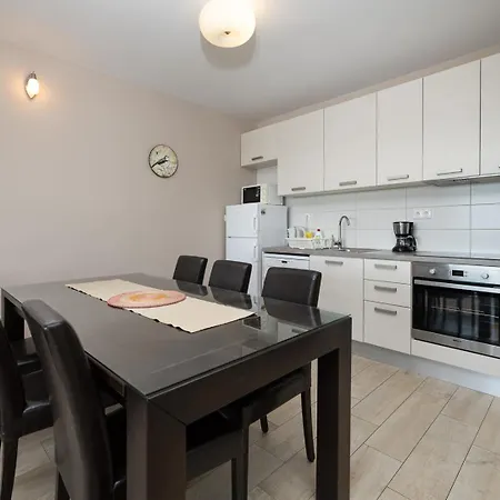 Apartament San Antonio By Aneo Travel Crikvenica